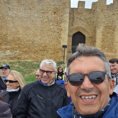 011 Prima Di Entrare Incontriamo La Nostra Guida Il Signor Pino Dagostino A Dx Con I Baffoni Bianchi