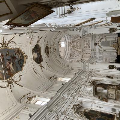 029 La Chiesa Ha Un Impianto Ad Unica Navata Con Abside Retta