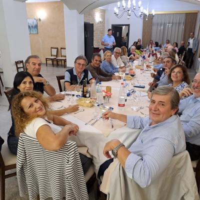 099 La Lunga Tavolata Al Ristorante Dell Hotel Donna Carmela