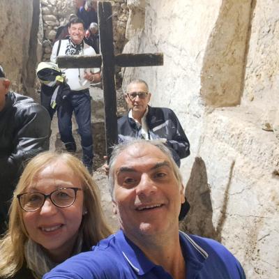 019 Il Santuario E Composto Da Due Grotte Peccato Che Non E Stato Immortalato Il Momento Quando Parte Della Croce E Crollata Addosso A Pippo