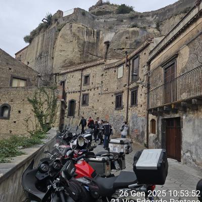 010 Iniziamo La Visita Dal Castello
