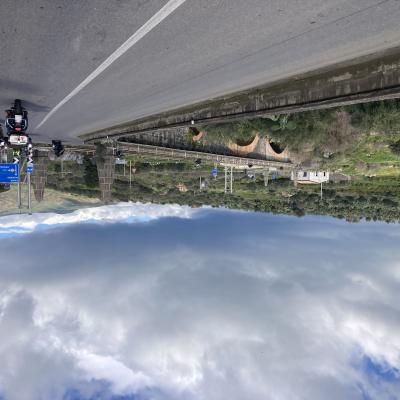 005 Attraversiamo Il Ponte Sul Fiume Simeto In Prossimita Di Adrano