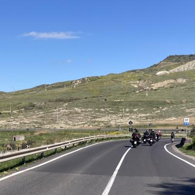008 Tra I Tornanti Della Ss575