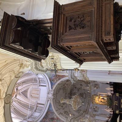 019 I Dipinti Della Navata Centrale Sono Stati Realizzati Dal Pittore Palermitano Giuseppe Crestadoro E Rappresentano Scene Relative Alla Vita Di San Giacomo Tra Cui Quella In Cui Guarisce Uno Storpio