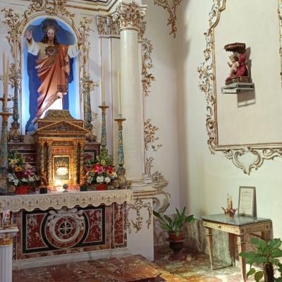 020 Le Navate Laterali Del Santuario Di Capizzi Sono Impreziosite Da Altari In Marmo Policromo Dedicati Ai Santi