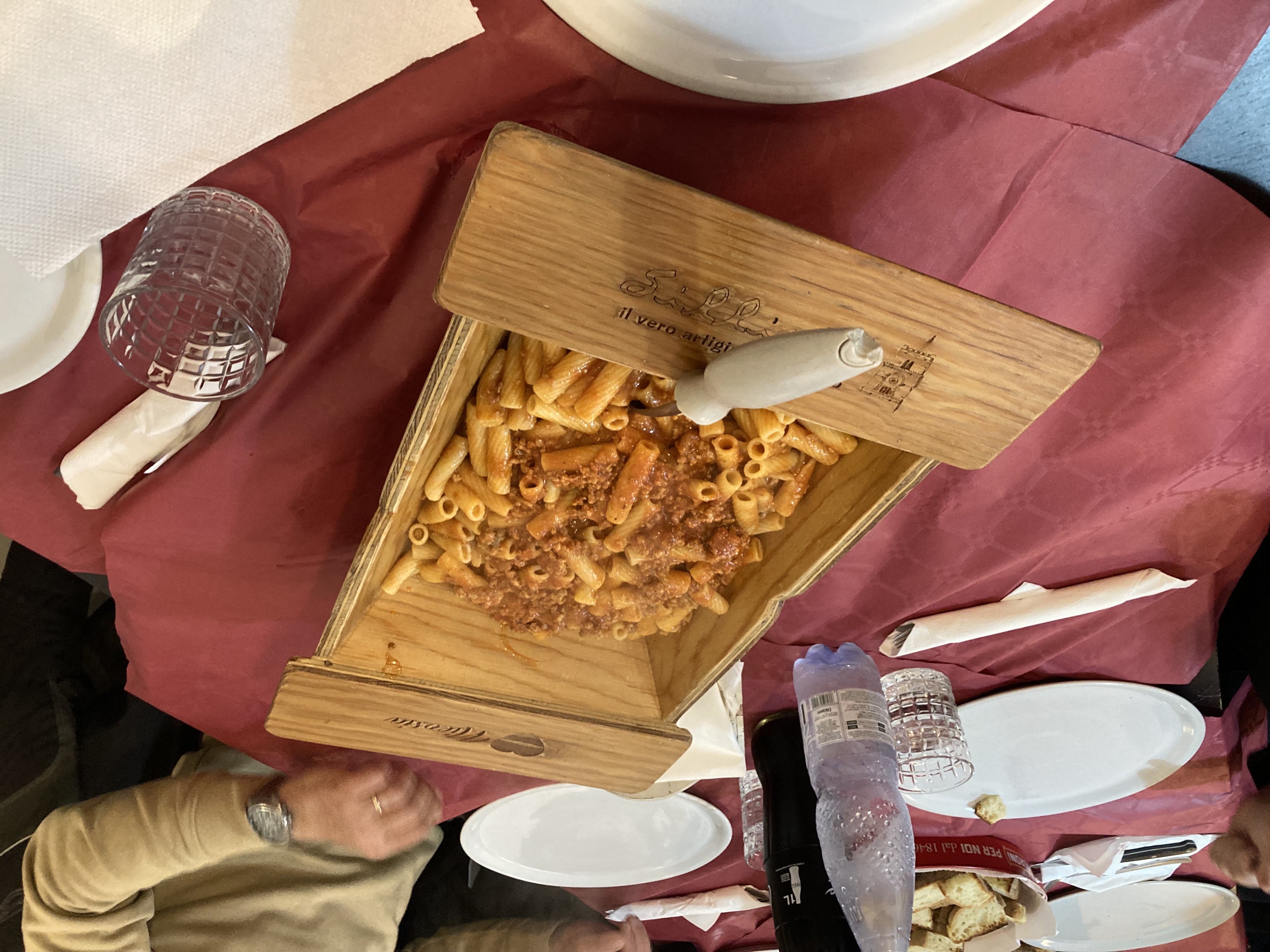 060 Ed Eccola Arrivare I Maccheroni Con Il Suino Nero Dei Nebrodi Na Maidda