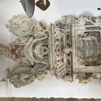 042 I Bosurgi Visalli Sepolti Nel Bellissimo Monumento Funerario Anch Esso In Marmo Policromo Posto Nella Navata Laterale Di Destra