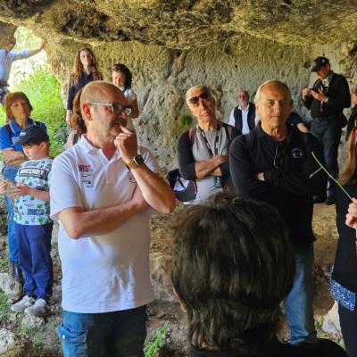 018 La Presenza Di Popolazioni Di Cultura Bizantina E Attestata Dai Diversi Abitati Nonche Dai Piccoli Villaggi Scavati Nella Roccia