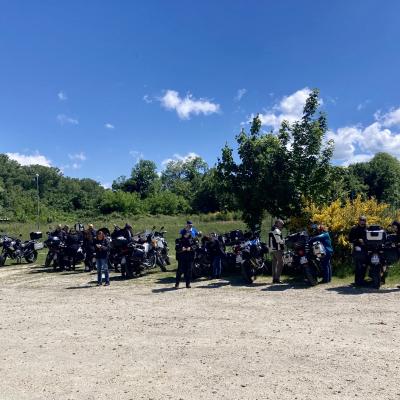 009 Arrivati A Serra San Bruno Parcheggiamo Davanti Alla Certosa