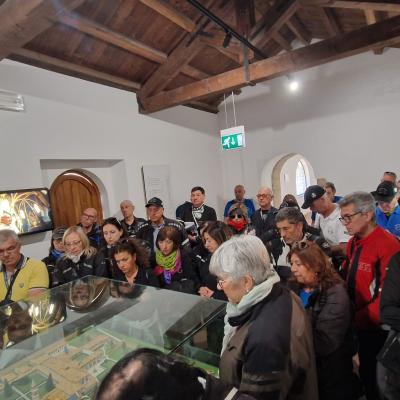 012 Attraverso Un Percorso Che Si Snoda In 22 Sale Il Visitatore Viene Condotto Dapprima Nella Storia Di San Bruno E Dell Ordine Da Lui Fondato E Dopo Negli Ambienti Della Certosa Ricostruiti Con Gli Arredi Originali