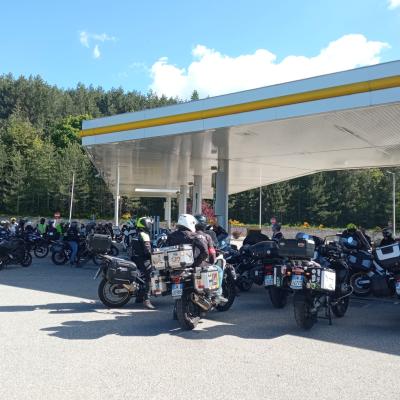093 Rientrati A Camigliatello Rabbocco Per Tutte Le Moto Gli Abbiamo Svuotato Un Impianto
