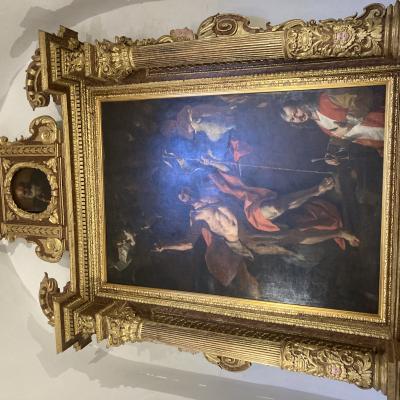 135 Nella Navata Laterale Sinistra Incastonate Nei Fastigi Lignei Dipinti E Dorati Altre Quattro Preziose Tele Di Mattia Preti Questa La Predica Di San Giovanni Battista Con L Autoritratto Dell Artista