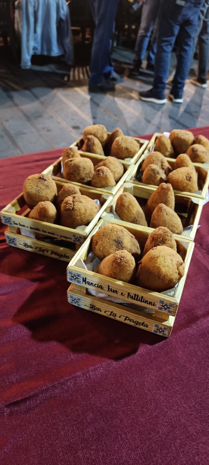 024 Iniziamo La Spartizione Degli Arancini