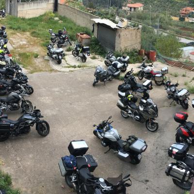 011 Parcheggiamo Le Moto Sotto Il Ginepro Ristorante 