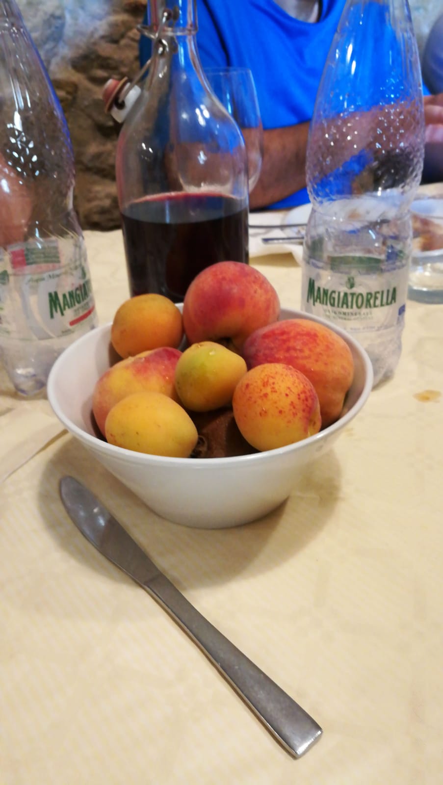 043 Per Finire Un Po Di Frutta Fresca