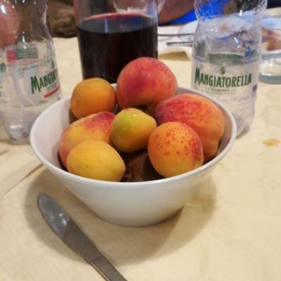 043 Per Finire Un Po Di Frutta Fresca