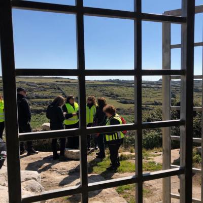 012 Non Vi Preoccupate Non Sono Finite In Prigione E Soltanto Il Cancello Della Grotta