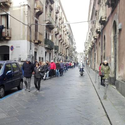 027 La Lunga Colonna Questa Volta A Piedi Per Via Manzoni