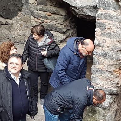 032 Qualcuno Si Misura Le Scale Da Fare 12 Metri Sotto Il Livello Stradale
