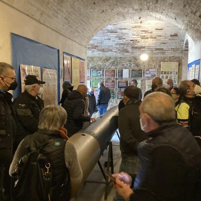 042 Nella Sala Che Ospita Un Siluro Di Sommergibile