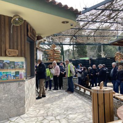 054 Anche Qui In Colonna