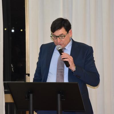042 Ed Ecco Il Momento Del Discorso