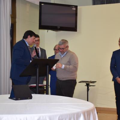 062 Invitiamo Il Signor Manganaro Per Omaggiarle A Nome Di Tutti Un Nostro Gadget Per Aver Collaborato Alla Riuscita Della Serata