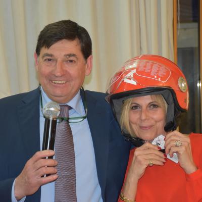 098 Un Premio Importante Merita La Foto Con Il Presidente