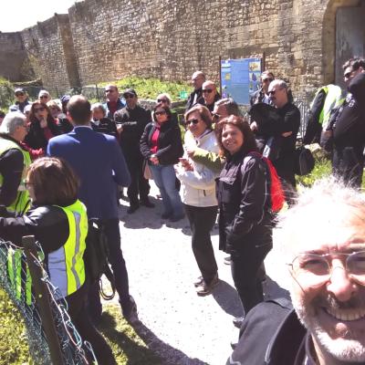 029 Anziche Stare Attento Fa Le Foto Al Gruppo Bravo