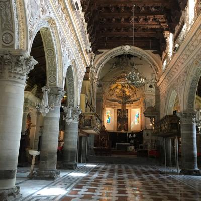 043 Le Navate Sono Divise Da Due Serie Di Colonne Corinzie