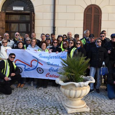 119 Prima Di Entrare Al Museo Del Nuovo Cinema Paradiso Una Foto Con La Signora Salamone E La Sua Collega