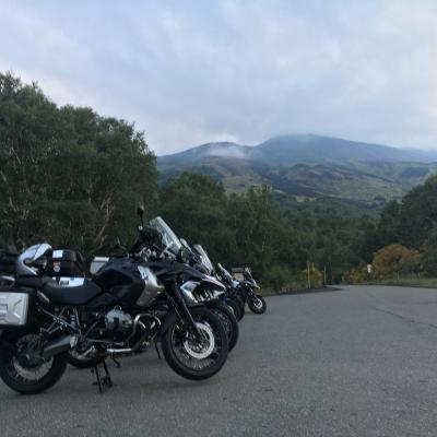 004 Le Nostre Bimbe Ai Piedi Di Sua Maesta Etna