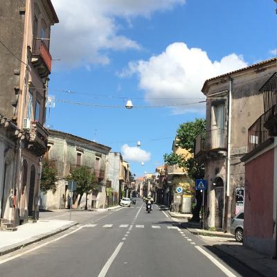 004 Si Attraversa Linguaglossa