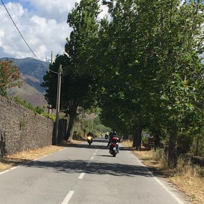 005 Si Incrociano Altri Motociclisti E Ci Scambiamo Il Saluto