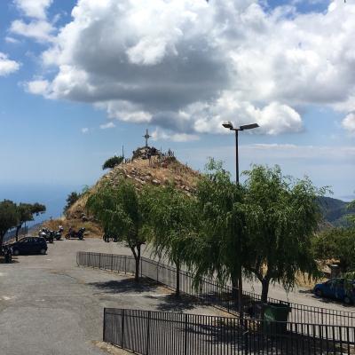 042 Via Crucis Con Crocifisso Sito Sul Monte Kalfa