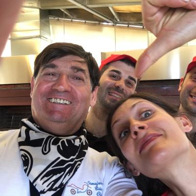 058 Selfie Con Una Delle Signore Ferraro E I Fratelli Onofrio E Salvo