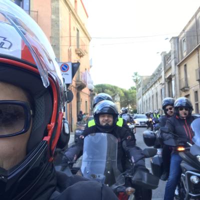 044bis Mia Comare Elena Selfie Con Gli Amici Di Messinesi Minissale E Giardina