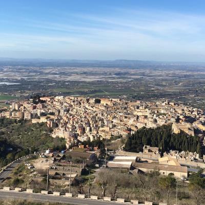 048 Bellissimo Panorama Della Citta Di Chiaramonte Gulfi