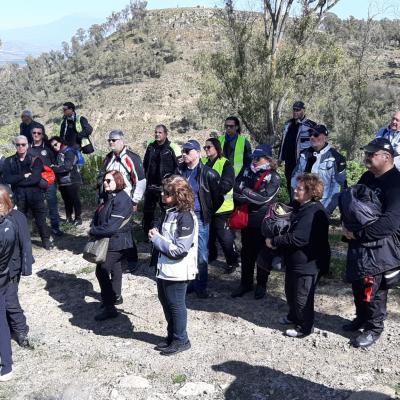 025 Tutti Alla Ricerca Dell Ombra Il Sole Picchia