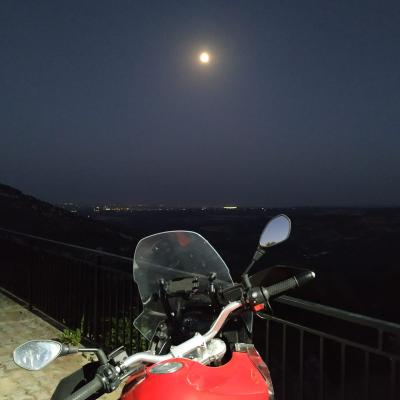006 Ce Qualcuno Che Ha Fatto Di Meglio La Bimba Con Il Panorama