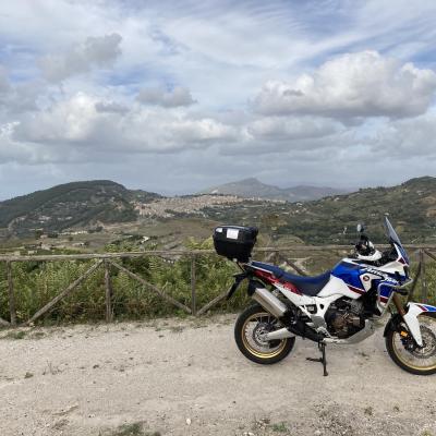 104 Una Moto Panoramica