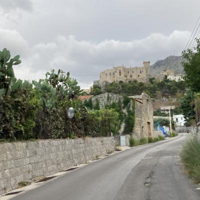 117 Il Castello La Grua Talamanca Di Carini Era In Origine Una Roccaforte Di Avvistamento Dei Nemici