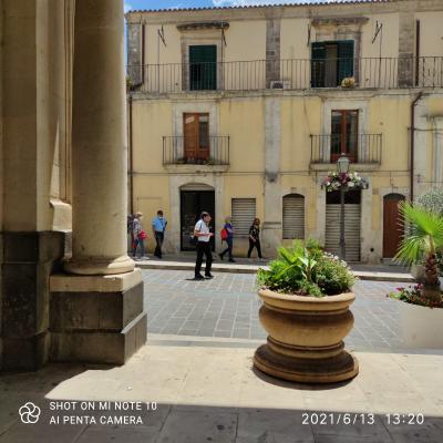 060 A Passeggio Lungo Il Corso A Palazzolo Acreide