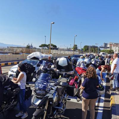 003 In Attesa Dell Imbarco Sul Traghetto