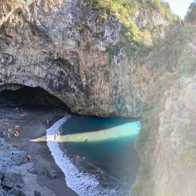 054 Una Baia Bellissima Scolpita Dalla Natura