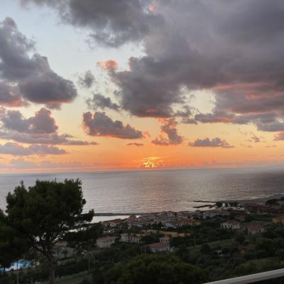 058 Un Bellissimo Tramonto Dalla Stanza Dell Hotel