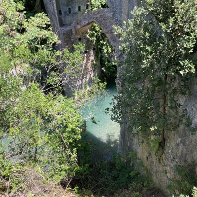 072 Ponte Ad Arco Che Collega Le Due Sponde Del Fiume Costruito Su Un Antico Passaggio Medievale Tutt Ora Esistente E Detto Della Rognosa