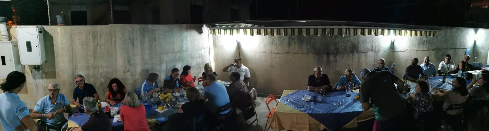 012 Le Due Mega Tavolate