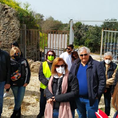 011 Entrati Don Maurizio Inizia A Raccontarci I Vari Momenti Del Recupero Della Chiesa