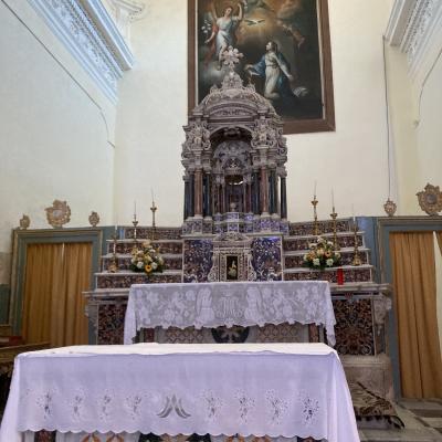 022 L Altare Maggiore In Marmo Colorato Raffigurante Uccelli E Motivi Floreali